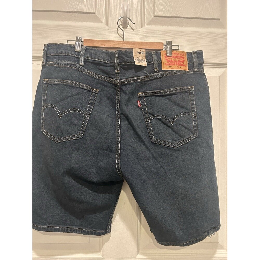 511 Levi Men Jean Shorts - Size 42 - NWT